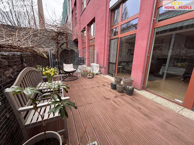 Pronájem bytu 3+KK Praha 8, Novákových č. 8