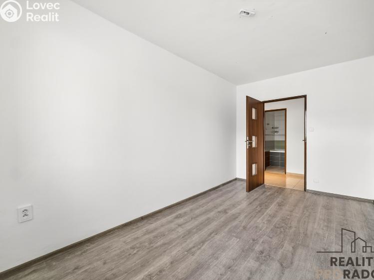 Pronájem bytu 3+1 Pardubice, Partyzánů 349 č. 12