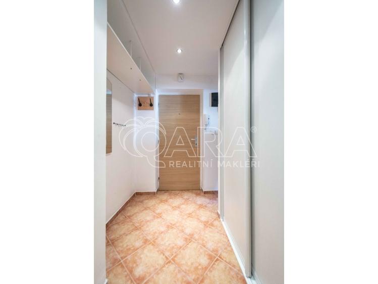 Pronájem bytu 1+1 Neratovice, Vančurova 697 č. 7