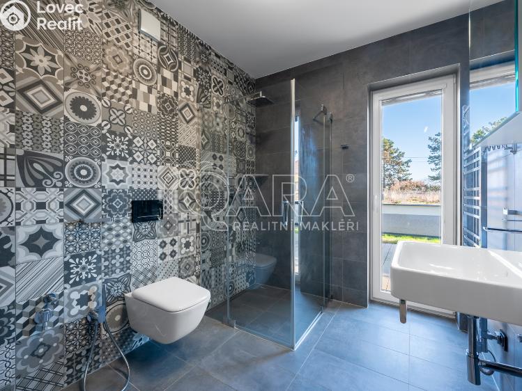 Pronájem bytu 2+KK Roztoky, Wolkerova č. 8