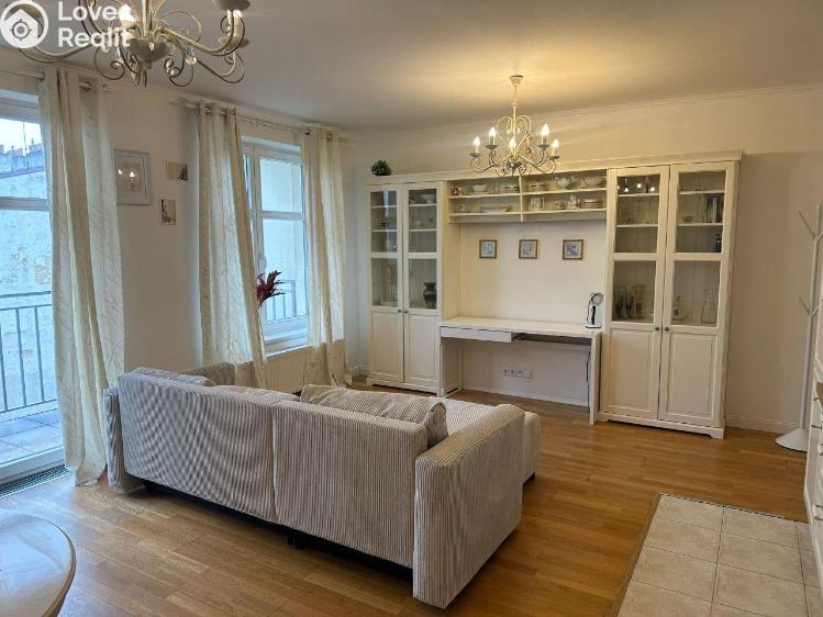 Pronájem bytu 3+KK Praha, Lublaňská 507/8 č. 1