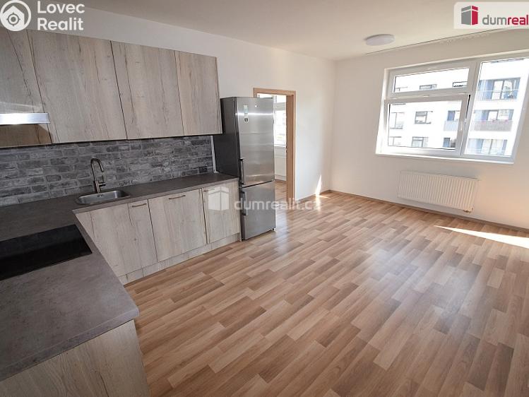 Pronájem bytu 4+KK Praha 22, Oty Bubeníčka č. 1