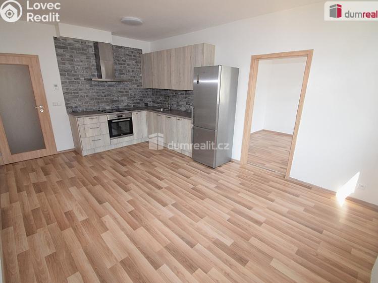 Pronájem bytu 4+KK Praha 22, Oty Bubeníčka č. 2