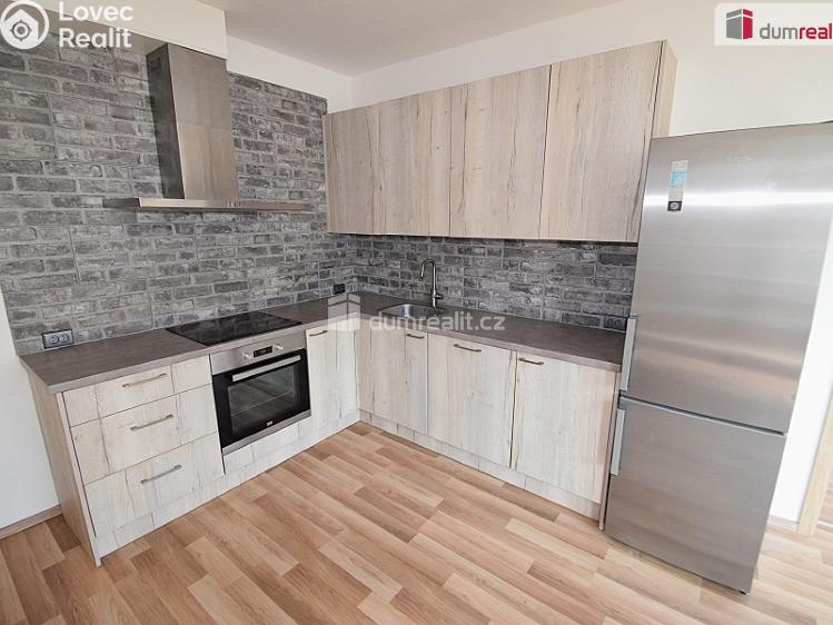 Pronájem bytu 4+KK Praha 22, Oty Bubeníčka č. 3