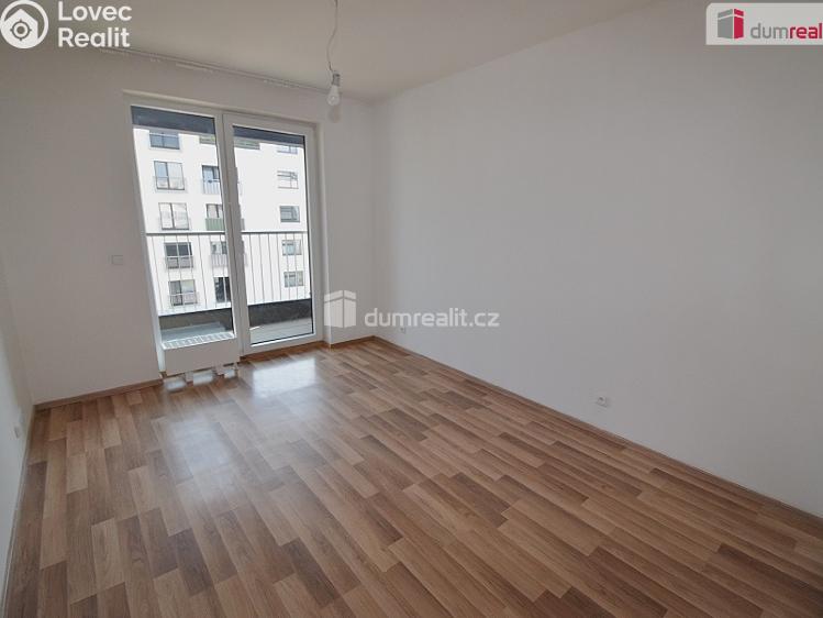 Pronájem bytu 4+KK Praha 22, Oty Bubeníčka č. 4