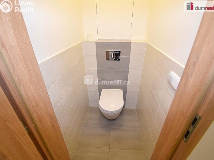 Pronájem bytu 4+KK Praha 22, Oty Bubeníčka č. 11