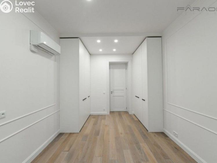 Pronájem bytu 4+KK Praha, náměstí Jiřího z Poděbrad č. 9