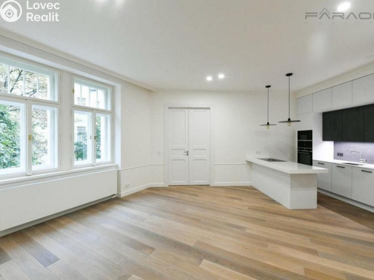 Pronájem bytu 4+KK Praha, náměstí Jiřího z Poděbrad č. 26