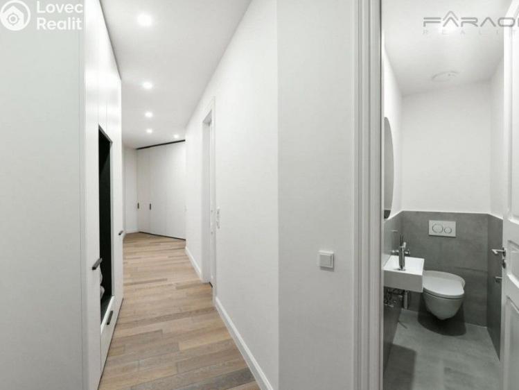 Pronájem bytu 4+KK Praha, náměstí Jiřího z Poděbrad č. 19