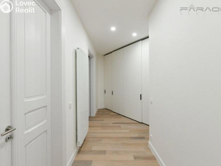 Pronájem bytu 4+KK Praha, náměstí Jiřího z Poděbrad č. 20