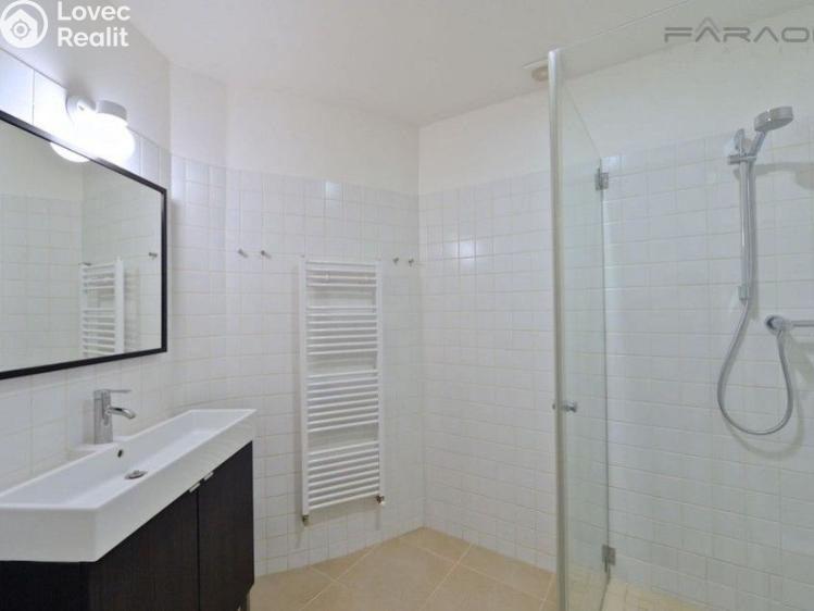 Оренда квартири 3+KK Praha, náměstí Jiřího z Poděbrad č. 4