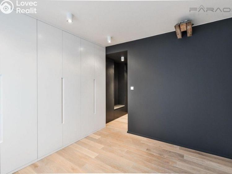 Pronájem bytu 3+KK Praha, náměstí Jiřího z Poděbrad č. 26