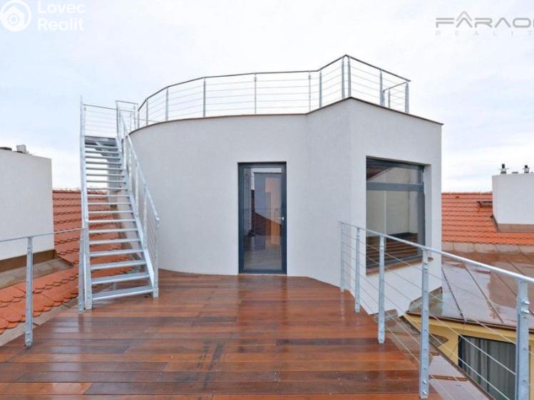 Pronájem bytu 2+KK Praha, náměstí Jiřího z Poděbrad č. 6