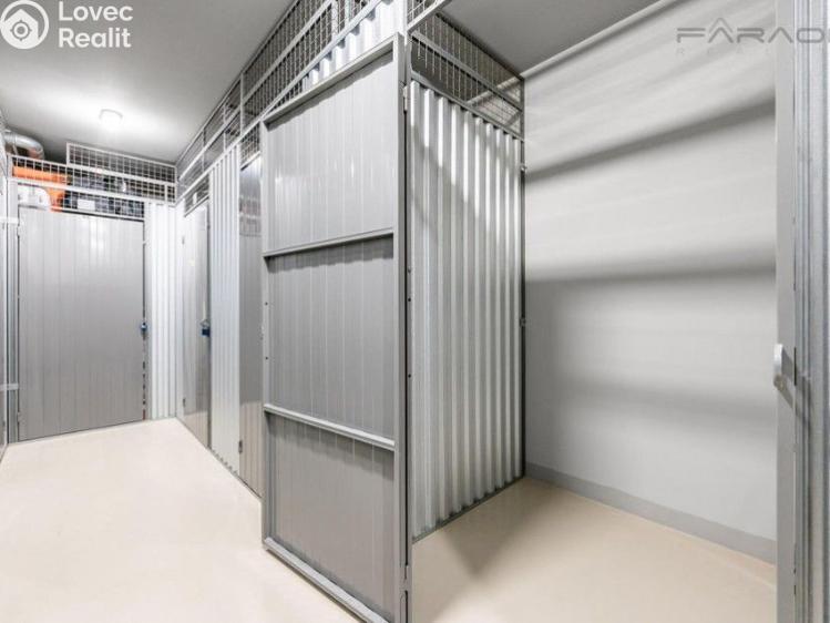 Pronájem bytu 1+KK Praha, Vrátnická č. 8