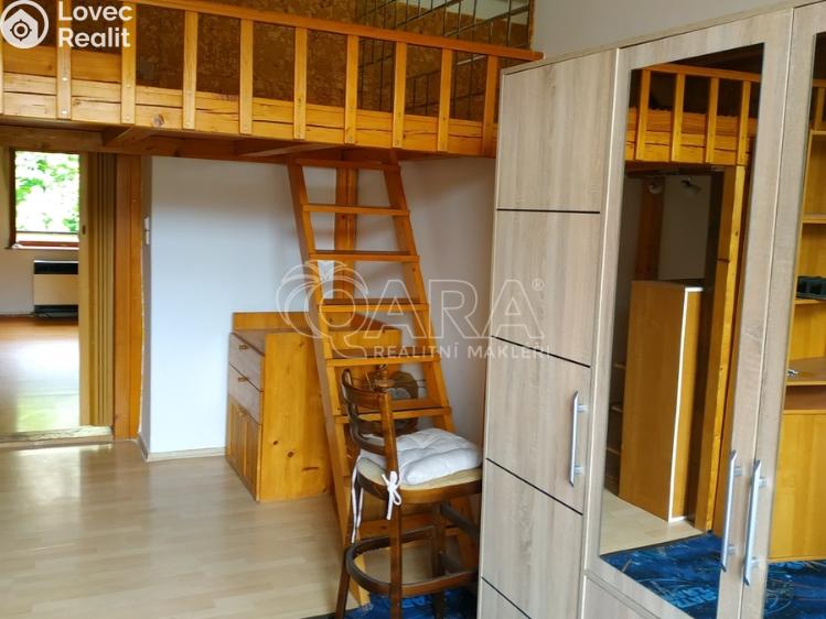 Rent apartment 2+KK Praha, Táborská 749/11 č. 16