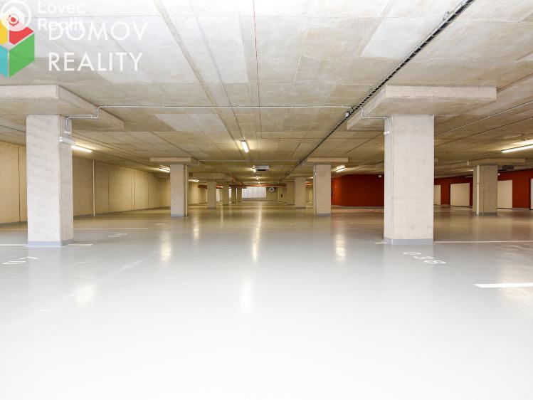 Prodej garážového stání Beroun, Nepilova 2111 č. 5