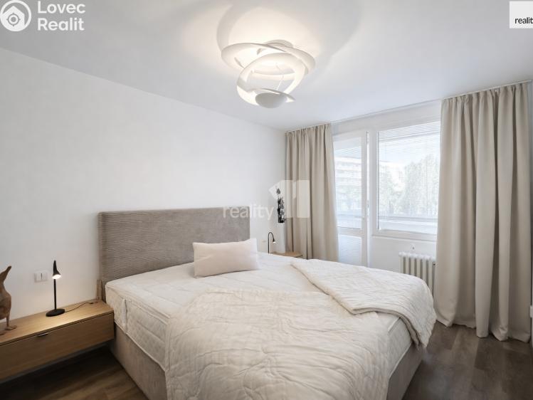 Rent apartment 3+KK Praha 15, Hornoměcholupská č. 3