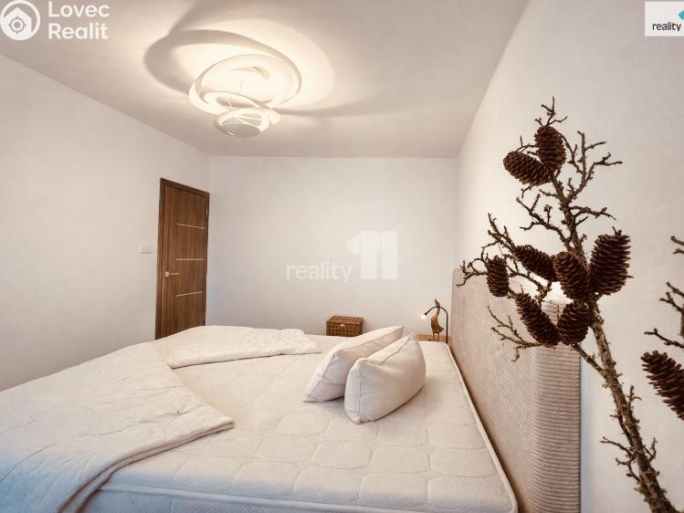 Rent apartment 3+KK Praha 15, Hornoměcholupská č. 13