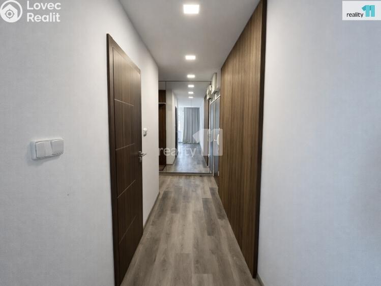 Rent apartment 3+KK Praha 15, Hornoměcholupská č. 18