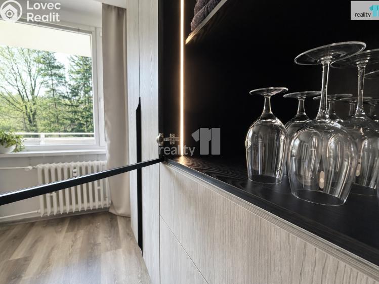 Rent apartment 3+KK Praha 15, Hornoměcholupská č. 23