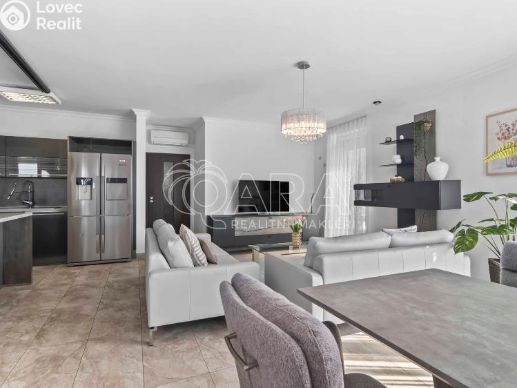 Prodej bytu 2+KK Praha, Tupolevova 741 č. 14