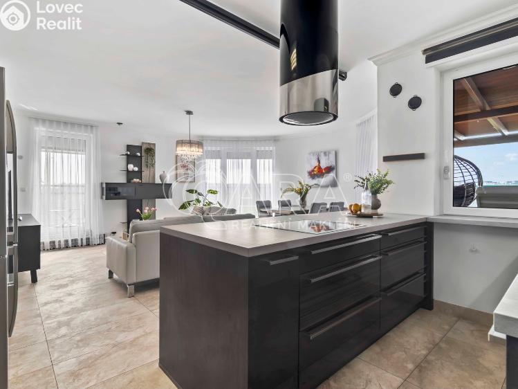 Prodej bytu 2+KK Praha, Tupolevova 741 č. 18