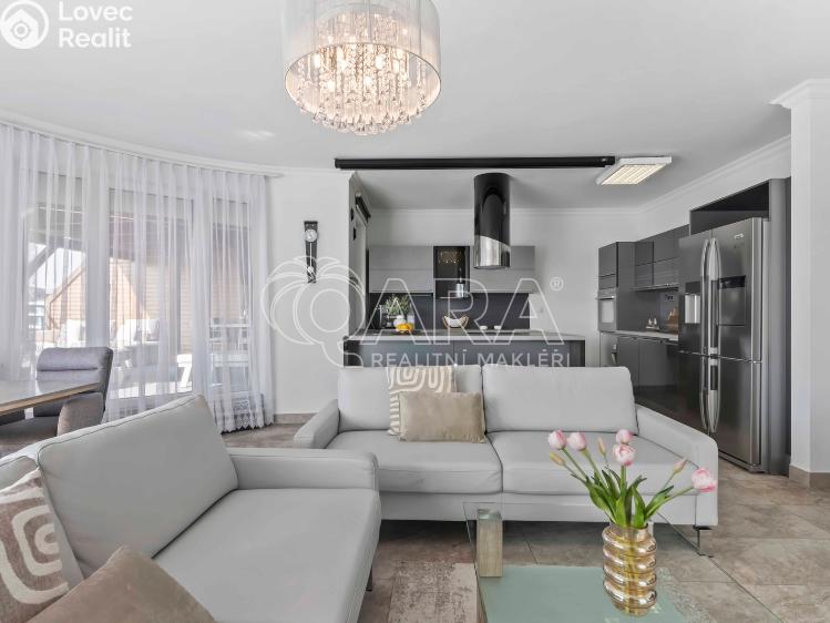 Prodej bytu 2+KK Praha, Tupolevova 741 č. 19