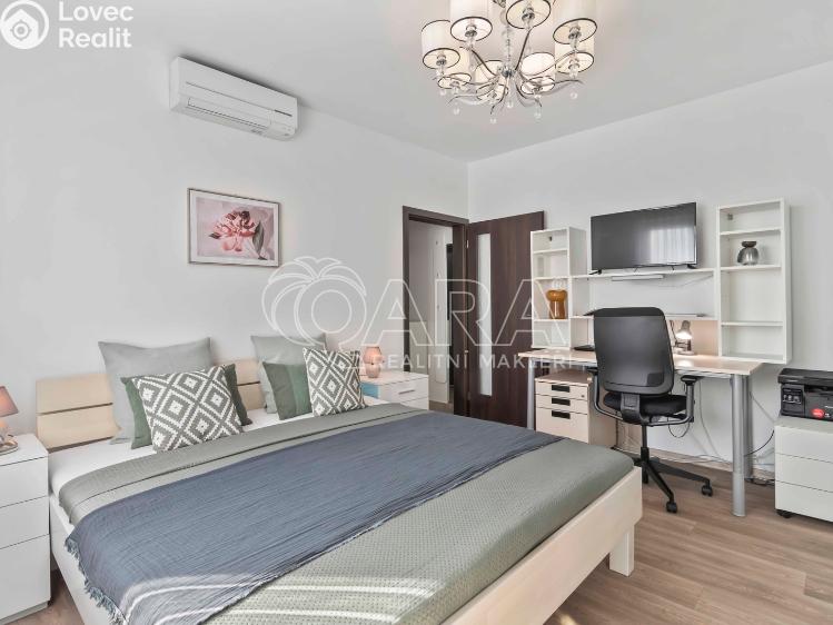 Prodej bytu 2+KK Praha, Tupolevova 741 č. 27