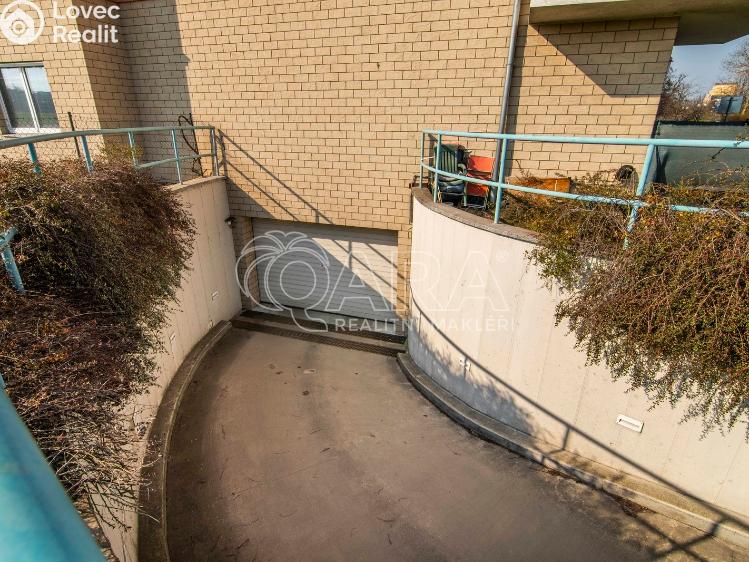 Prodej bytu 2+KK Praha, Tupolevova 741 č. 33