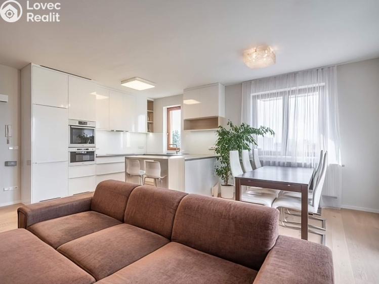 Pronájem bytu 3+KK Praha, Prorektorská 672/6 č. 5