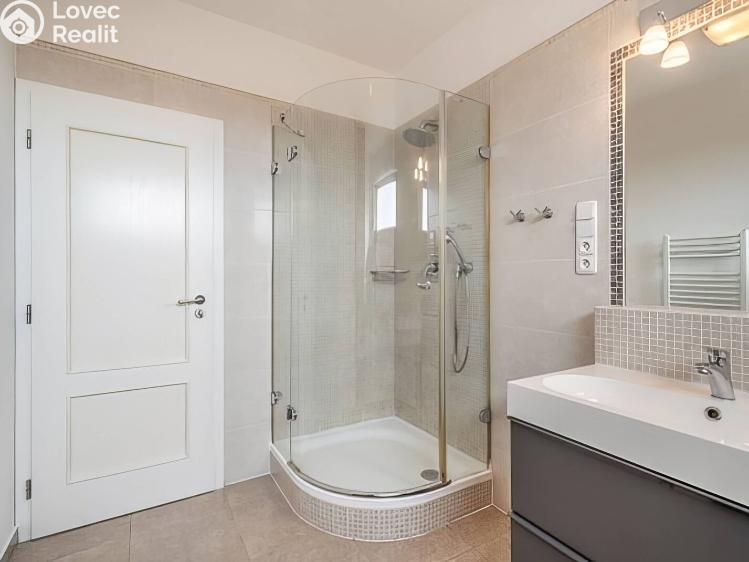 Оренда квартири 3+KK Praha, Prorektorská 672/6 č. 18