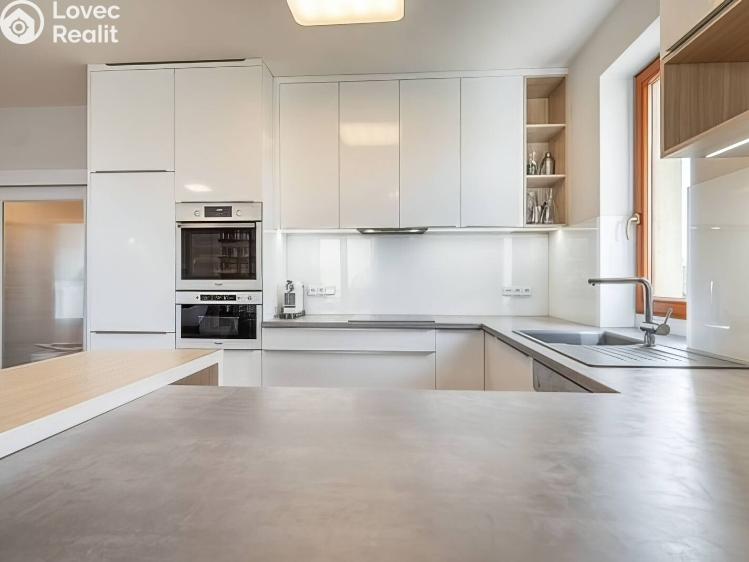 Pronájem bytu 3+KK Praha, Prorektorská 672/6 č. 7