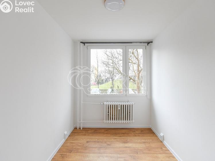 Rent apartment 2+KK Praha, Radomská 470/3 č. 12