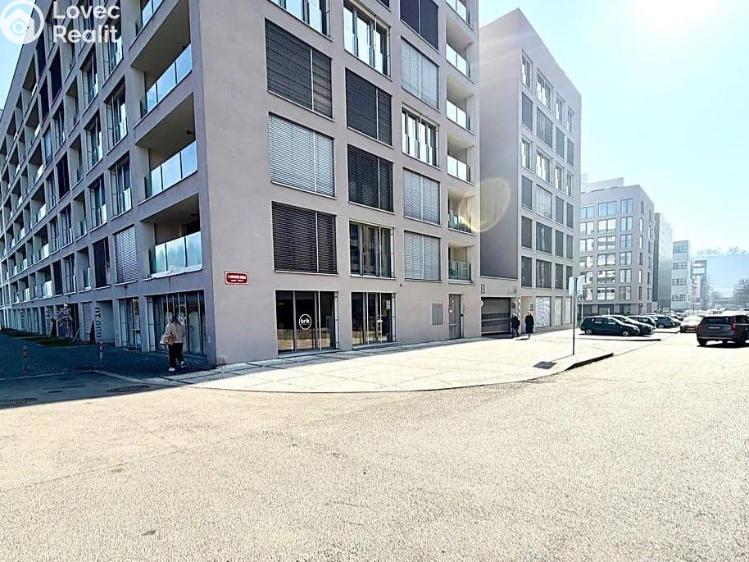 Prodej obchodního prostoru Praha, Za Karlínským přístavem 683/4 č. 6