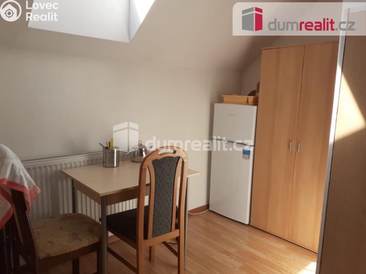 Pronájem bytu 1+KK Praha 8, Zenklova č. 2