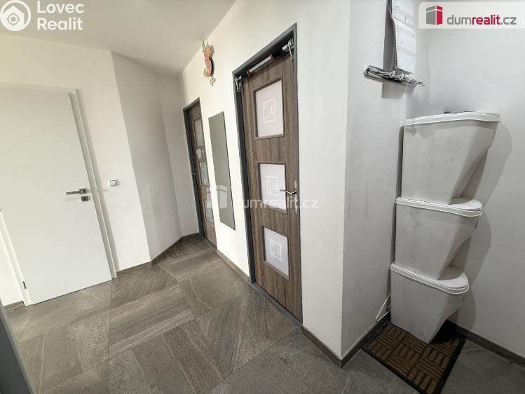 Prodej bytu 3+KK Štětí, Obchodní č. 17