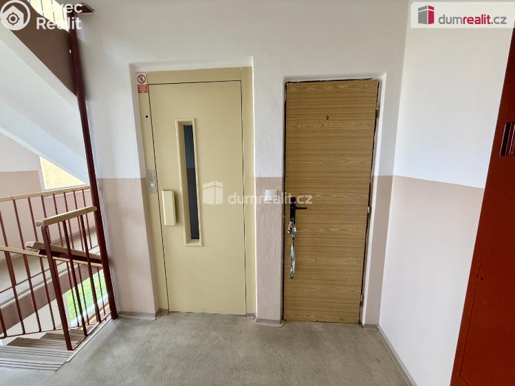 Prodej bytu 3+KK Štětí, Obchodní č. 18