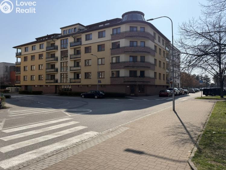 Pronájem bytu 3+KK Pardubice, Nerudova 2772 č. 1