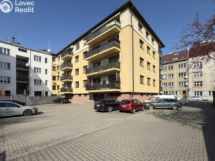 Pronájem bytu 3+KK Pardubice, Nerudova 2772 č. 12