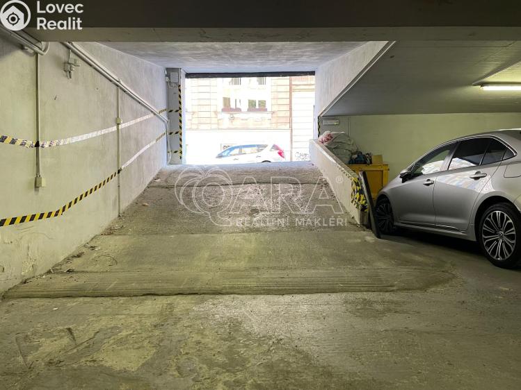 Pronájem garážového stání Praha, Krymská č. 4