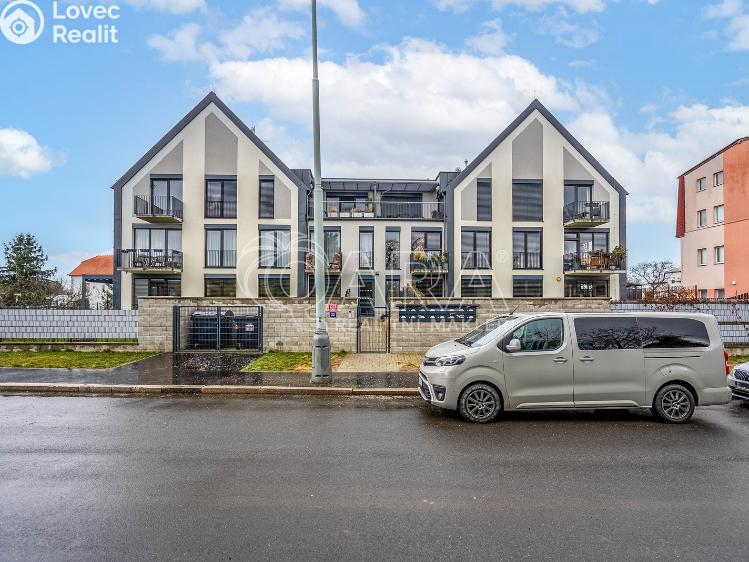 Prodej bytu 2+KK Praha, Ke Smíchovu 1278/32 č. 3