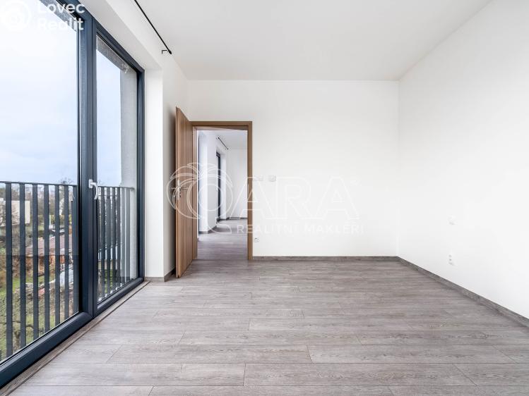 Prodej bytu 2+KK Praha, Ke Smíchovu 1278/32 č. 14