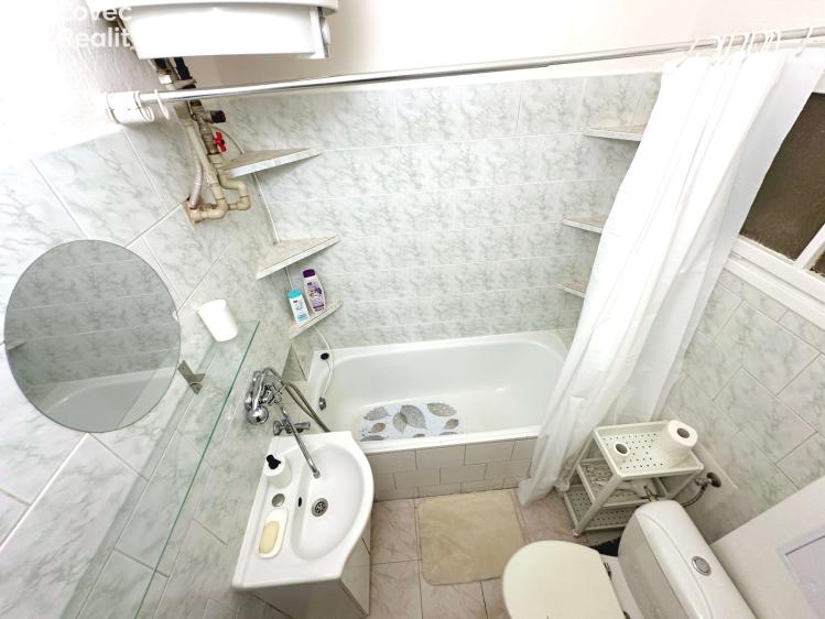 Prodej bytu 1+KK Praha, Na bitevní pláni 1131/50 č. 7