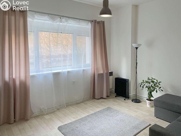 Prodej bytu 1+KK Praha, Na bitevní pláni 1131/50 č. 9