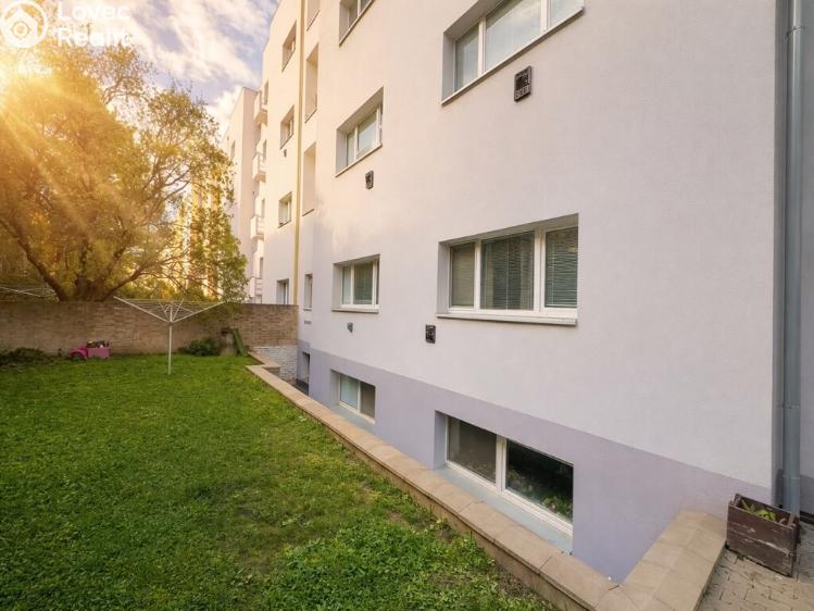 Prodej bytu 1+KK Praha, Na bitevní pláni 1131/50 č. 11