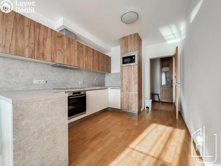 Pronájem bytu 2+KK Praha, U Zvonařky 2536/1a č. 10