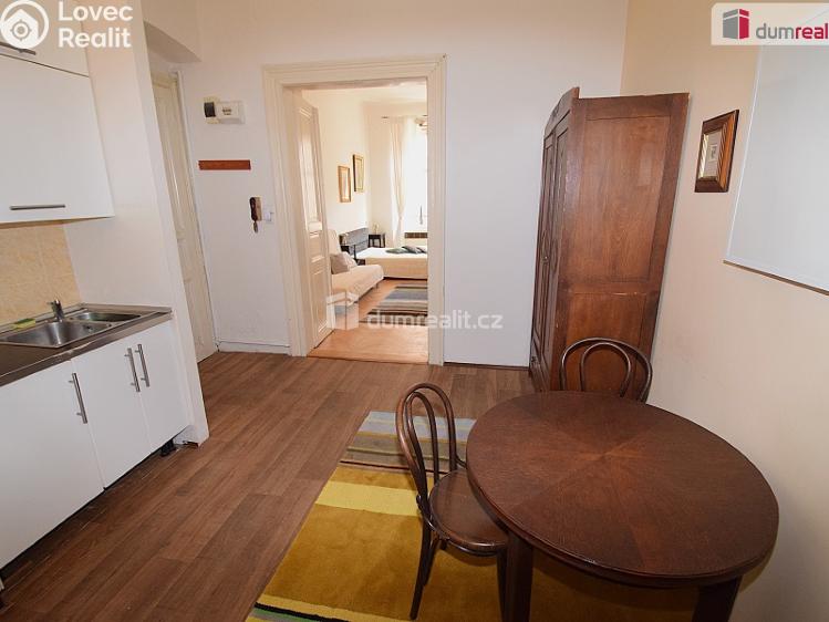 Pronájem bytu 1+1 Praha 2, Jana Masaryka č. 7