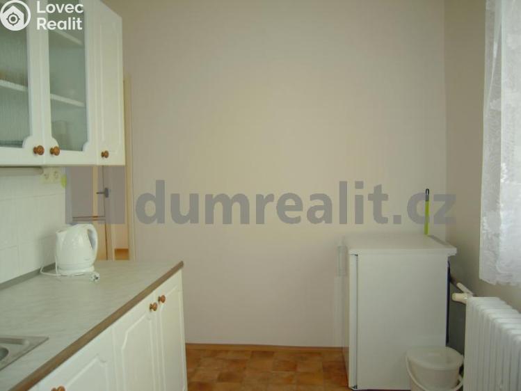 Pronájem bytu 2+1 Praha 10, Skřivanská č. 8