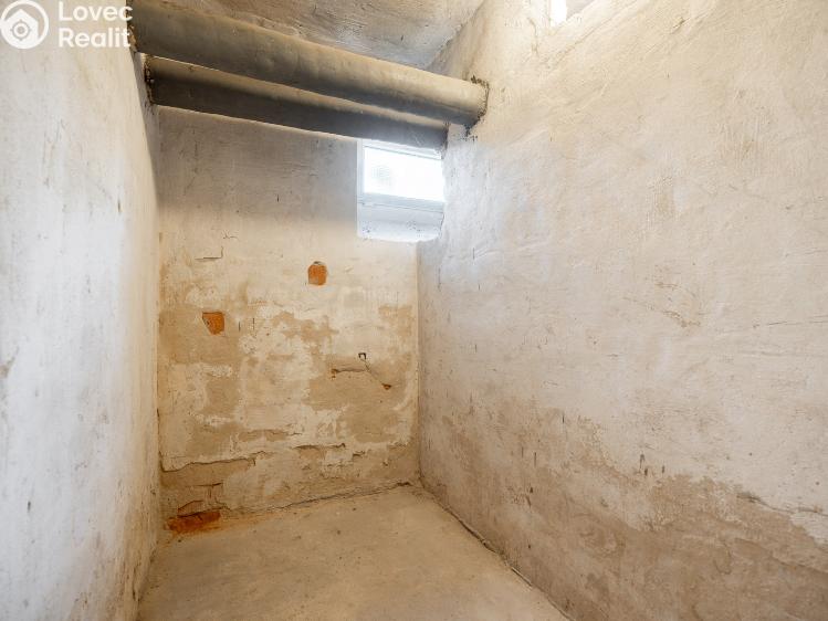 Prodej bytu 2+1 Frýdek-Místek, Marie Pujmanové č. 13