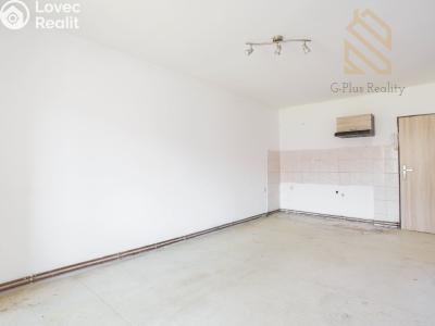 Продаж багатоквартирного будинку Smečno č. 10